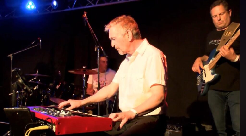 PHOTO-2025-08-13-15-25-48